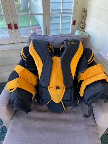Used XL Passau Goalie Chest Protector
