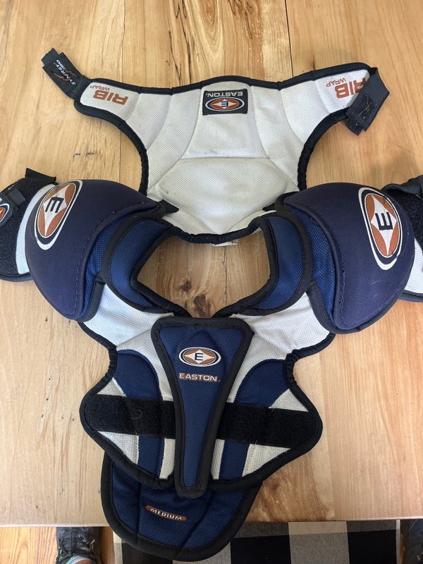 Easton Synergy EQ50 Shoulder Pads- Sr