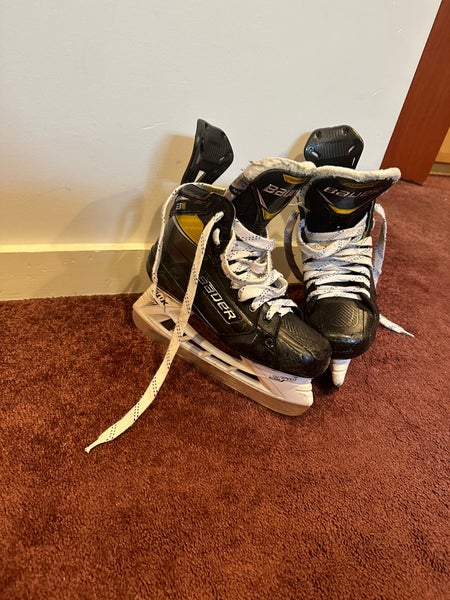 Senior Bauer Size 7.5 Supreme 3S Pro Hockey Skates