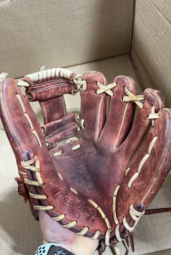 Rawlings Used Right Hand Throw 11" Baseball Glove