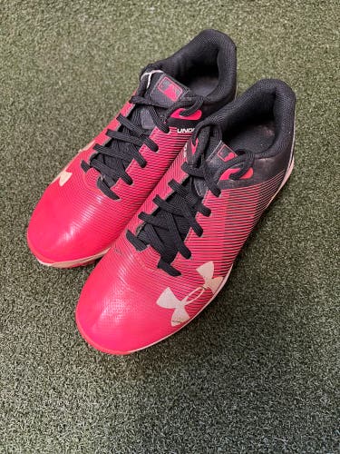 Youth Size 1.5y Under Armour Baseball Cleats (2971)