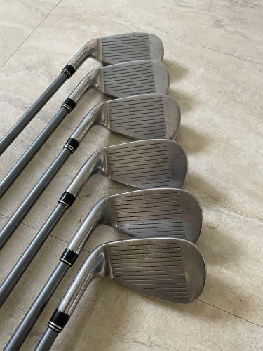 Men's Right Handed Regular Flex Graphite Shaft Bazooka Iron Set