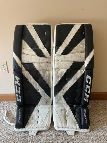 32" CCM  Eflex 5.9 Goalie Leg Pads