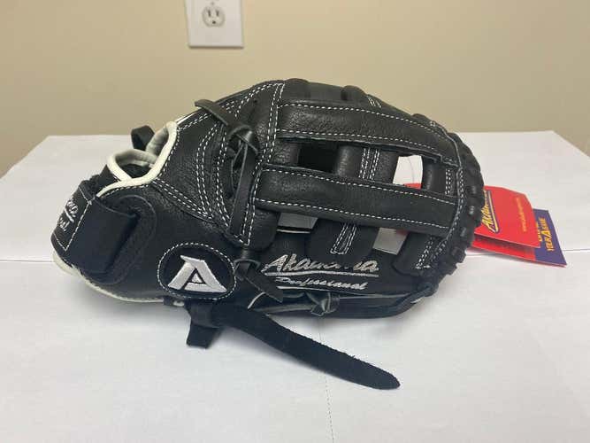 Brand New Tags Akadema Rookie SERIES AJT99 11 inches Youth Baseball Glove RHT