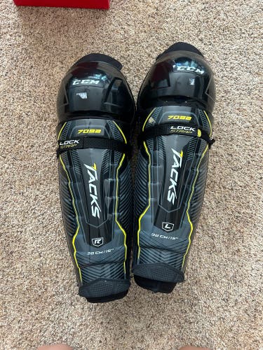 CCM Tacks 7092 Shin Pads