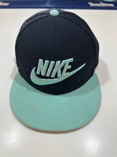 Nike SnapBack hat