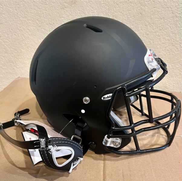 Riddell Victor Youth Helmet, Black/Black Medium 