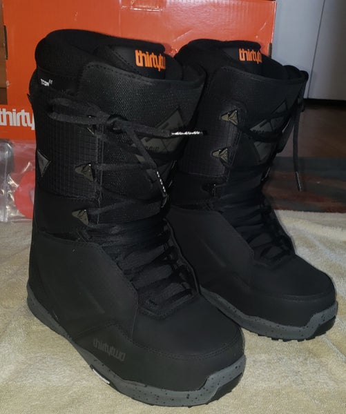 2022/2023 MENS 9.5  ThirtyTwo LASHED DIGGERS Snowboard Boots (BOUGHT NEW AND NEVER WORN)