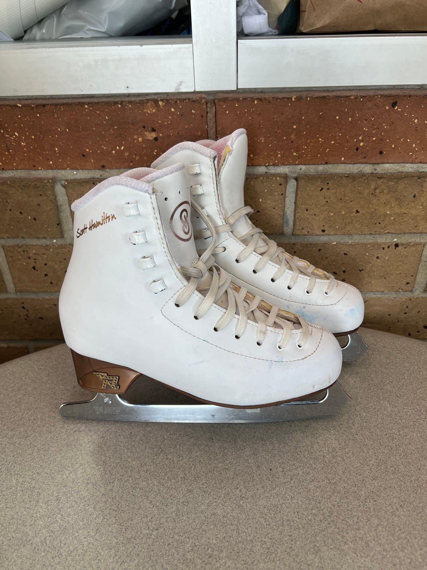 Tracie Robinson Rainbo Sports Skating, LLC Stores Scott