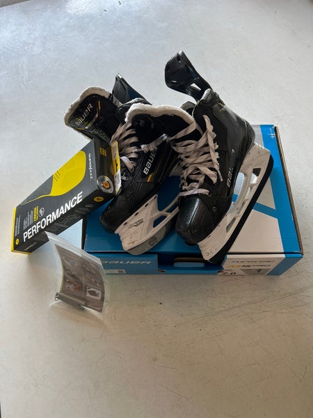 Bauer M5 Pro Hockey Skates Size 7 Fit 1