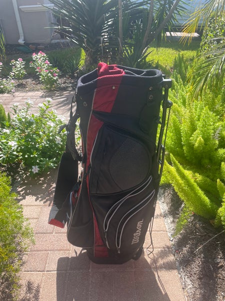 Wilson golf stand bag with shoulder strap  and club dividers
