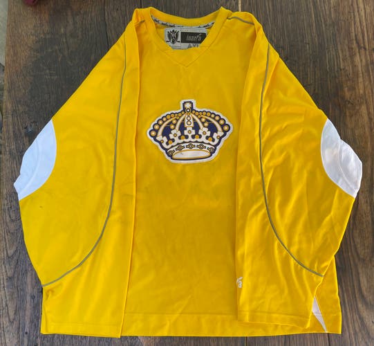 Los Angeles Kings Goalie Cut Hockey Jersey (SR)