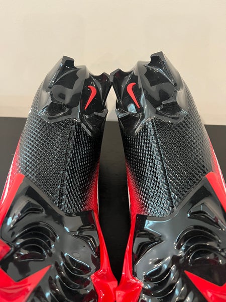 Hypebeast Football Cleats Red / 9.5 M