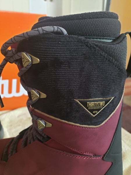 2022 MENS SIZE 9 ThirtyTwo LASHED BURGUNDY Snowboard Boots (LIGHTLY WORN) VERY GOOD CONDITION