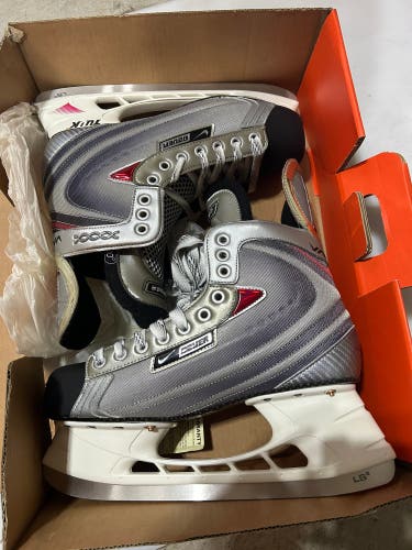 Nike Bauer Vapor XXXX Hockey Skates NEW 10D - OBO