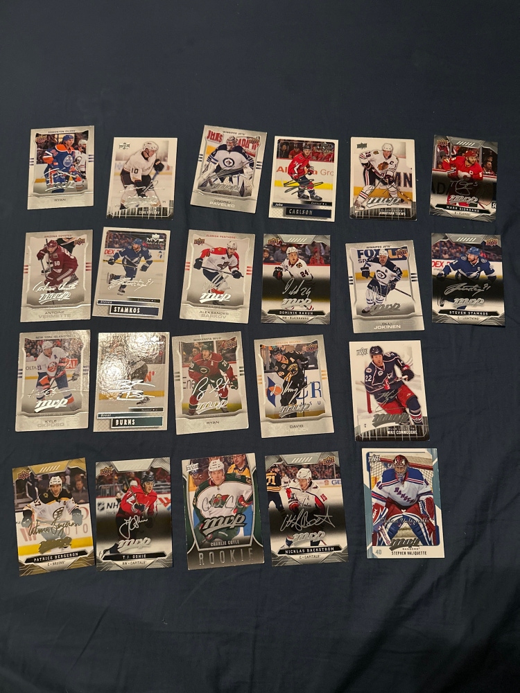 NHL Lot of 22 Autographed Hockey Cards