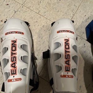Used Easton Synergy 300 Shin Pads