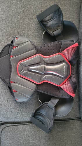 Senior Used Small Bauer Vapor 1X Lite Shoulder Pads