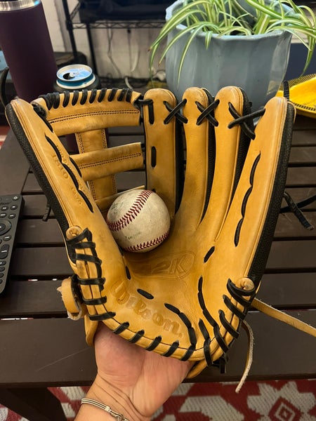 Wilson 2023 A2K 1810SS 12.75” Outfield Baseball Glove
