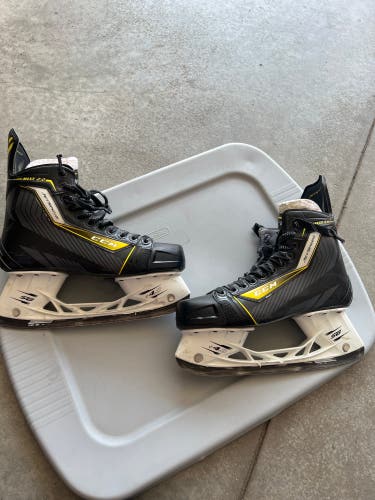 CCM Maxx 2.0 Hockey Skates