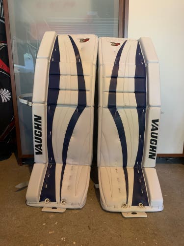 32" Vaughn Velocity V7 Goalie Leg Pads