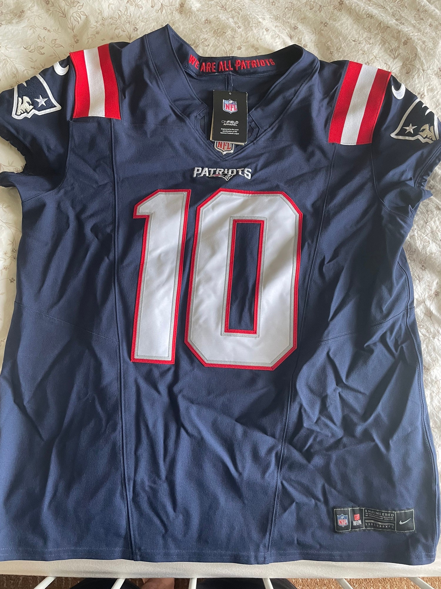 NEW ENGLAND PATRIOTS TROY BROWN REEBOK SILVER NFL FOOTBALL JERSEY