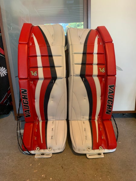 New 32" Vaughn Velocity V6 Goalie Leg Pads