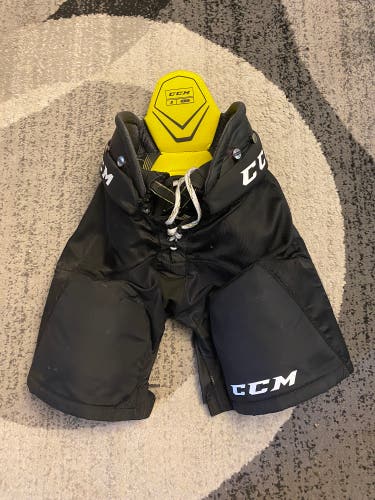 Junior Medium CCM Tacks 9060 Hockey Pants
