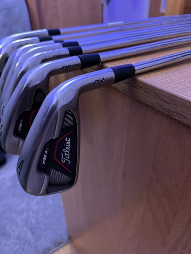 Titleist AP1 712 RH Iron Set (See description)