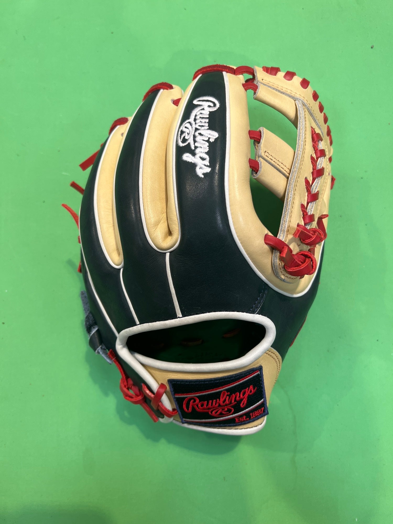 New Rawlings Heart of the Hide ColorSync Red/Tan PRO204W-2XS Right Hand  Throw Glove 11.5