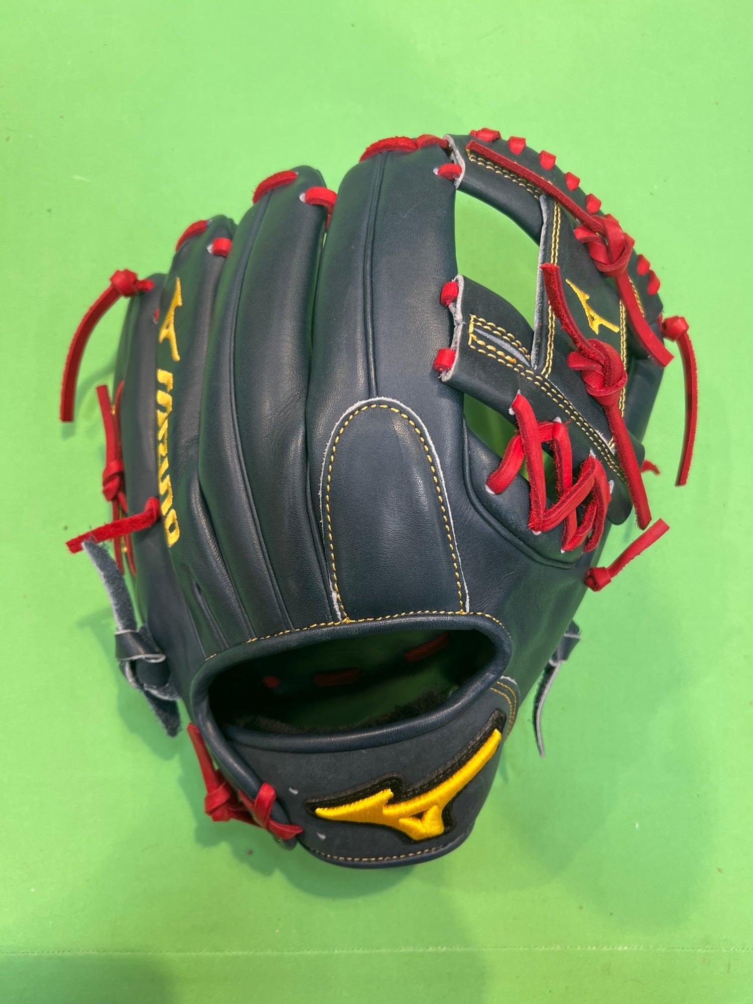 Mizuno Pro Michael Chavis 11.75 Baseball Glove: GMP2MC-600R