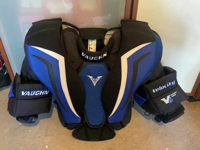 New Medium Vaughn Velocity V6 1000 Pro Goalie Chest Protector
