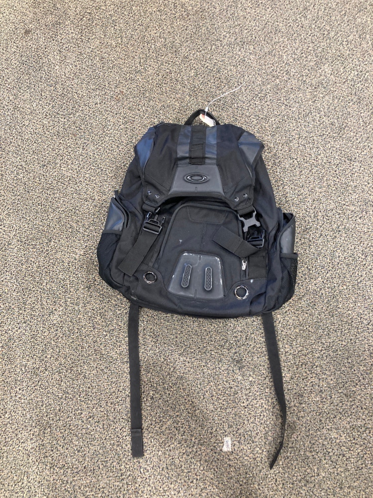 Black Used Men's Oakley Backpacks & Bags Bag Type
