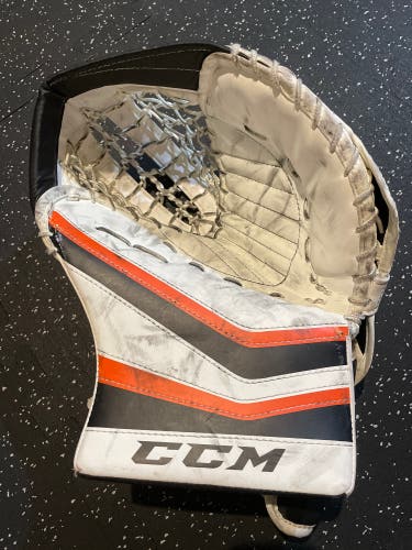 CCM Revolution 595 Catching Glove