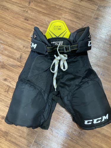 Junior Used Medium CCM Vector Plus Hockey Pants