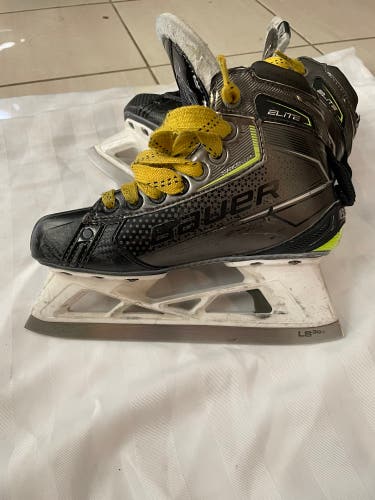 Used Bauer Regular Width Size 2.5 Elite Hockey Goalie Skates