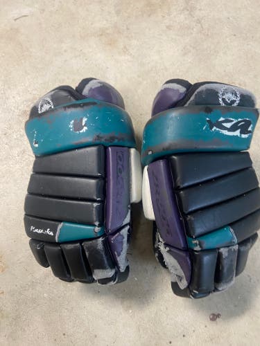 Muskoka Hockey Gloves