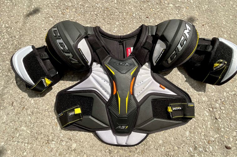 Used Large CCM  Super Tacks AS1 Shoulder Pads