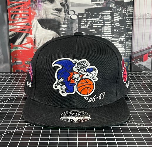 New York Knicks Mitchell & Ness Hardwood Classics Timeline Fitted Hat NEW*