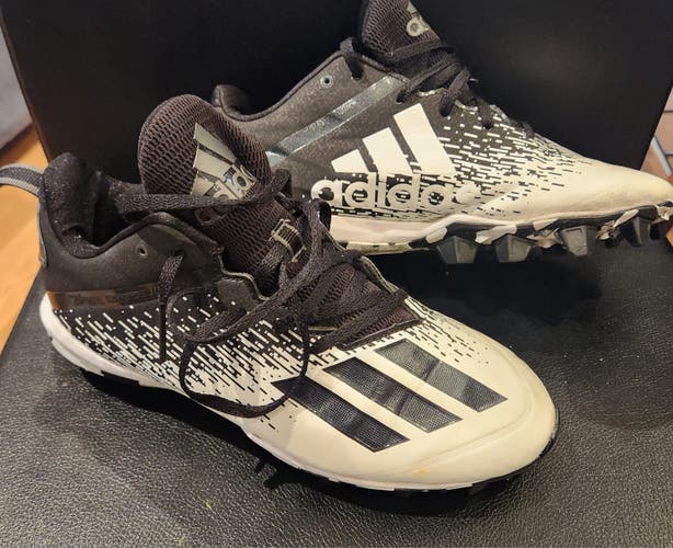Used size 8 Men's Size Adidas Mid Top Football cleats