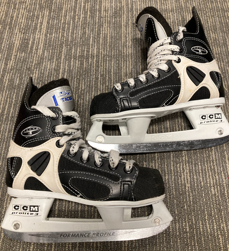 Junior Used CCM Tacks 152 Hockey Skates Size 1