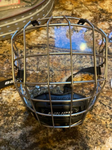 Medium Bauer Full Cage Profile III Facemask