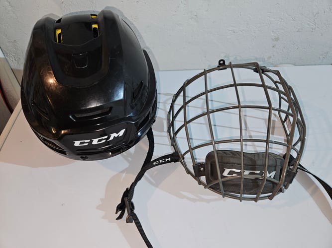 Large CCM Tacks 310 Helmet w/ cage