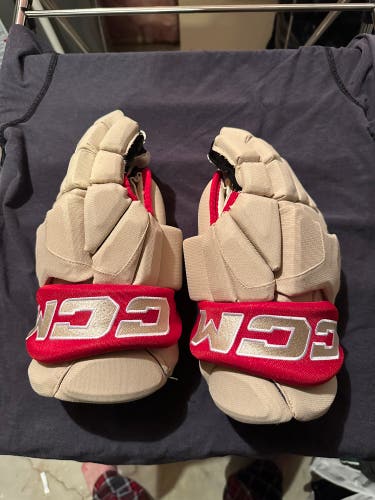 CCM 95C Pro Stock Gloves