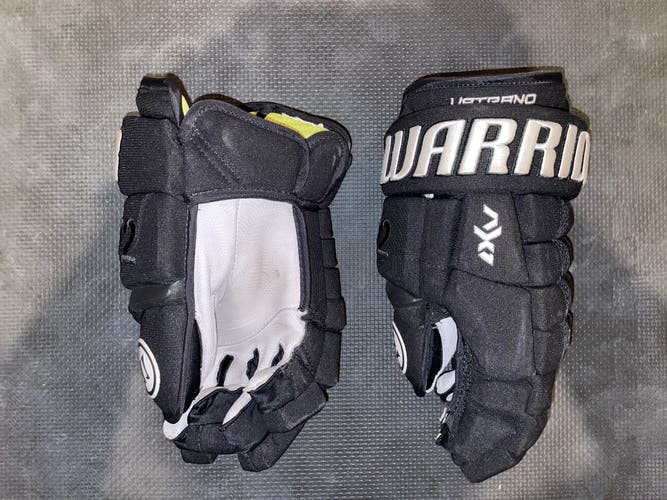 Warrior AX1 PRO Hockey Gloves 13" Vatrano NHL Boston Bruins Digital Palms