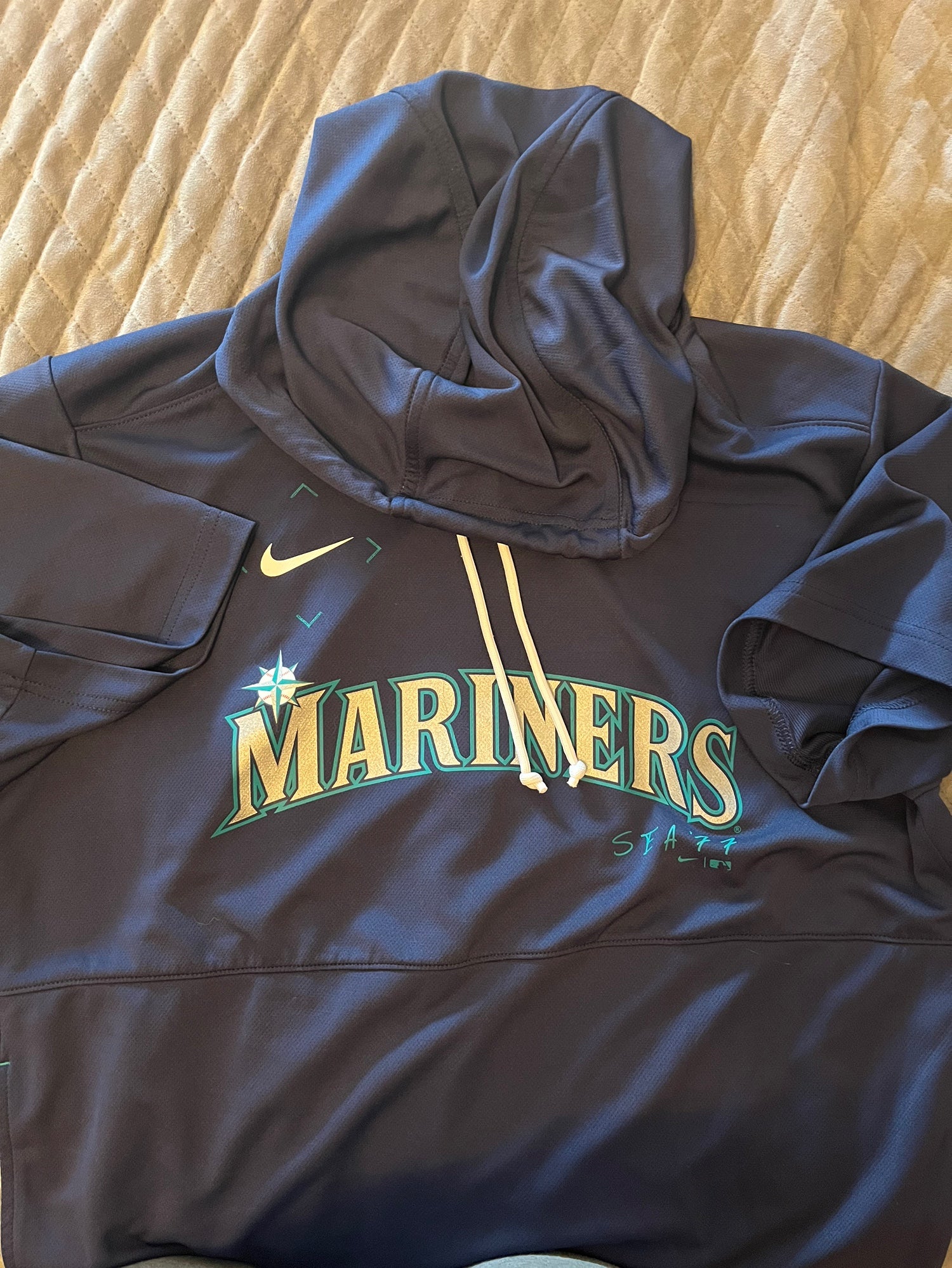 Nike Swoosh Neighborhood (MLB Seattle Mariners) Men's Pullover