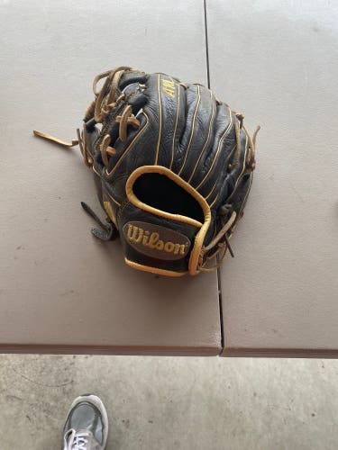 Left Hand Throw 11.5" A1000 Baseball Glove