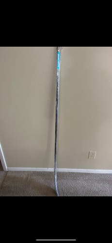 Senior Right Handed P28  Nexus 2N Pro Hockey Stick