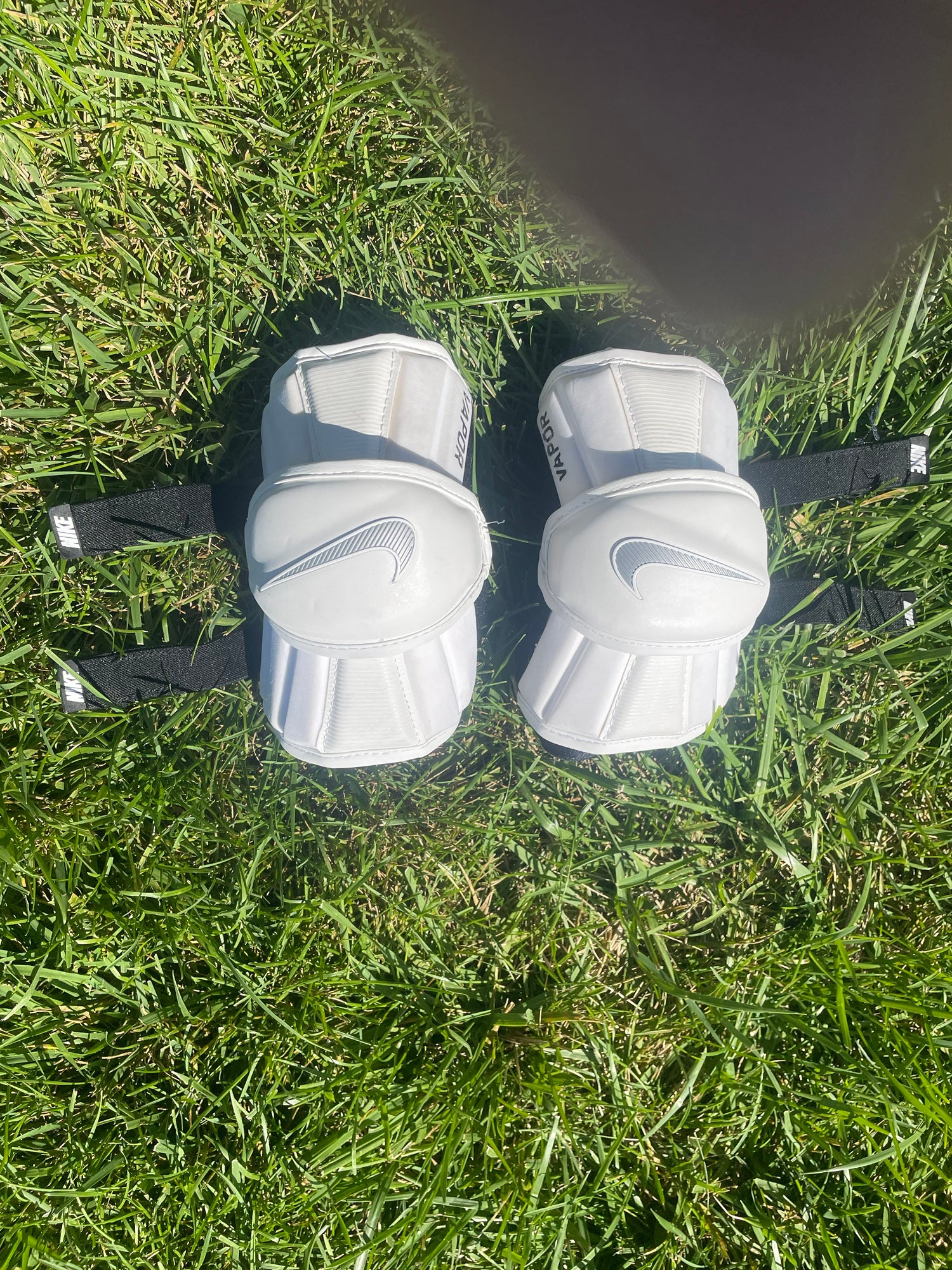 Nike Vapor Elite Men's Lacrosse Arm Pads.