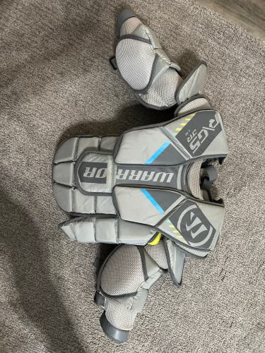 Used Large/Extra Large Warrior Ritual G5 Goalie Chest Protector